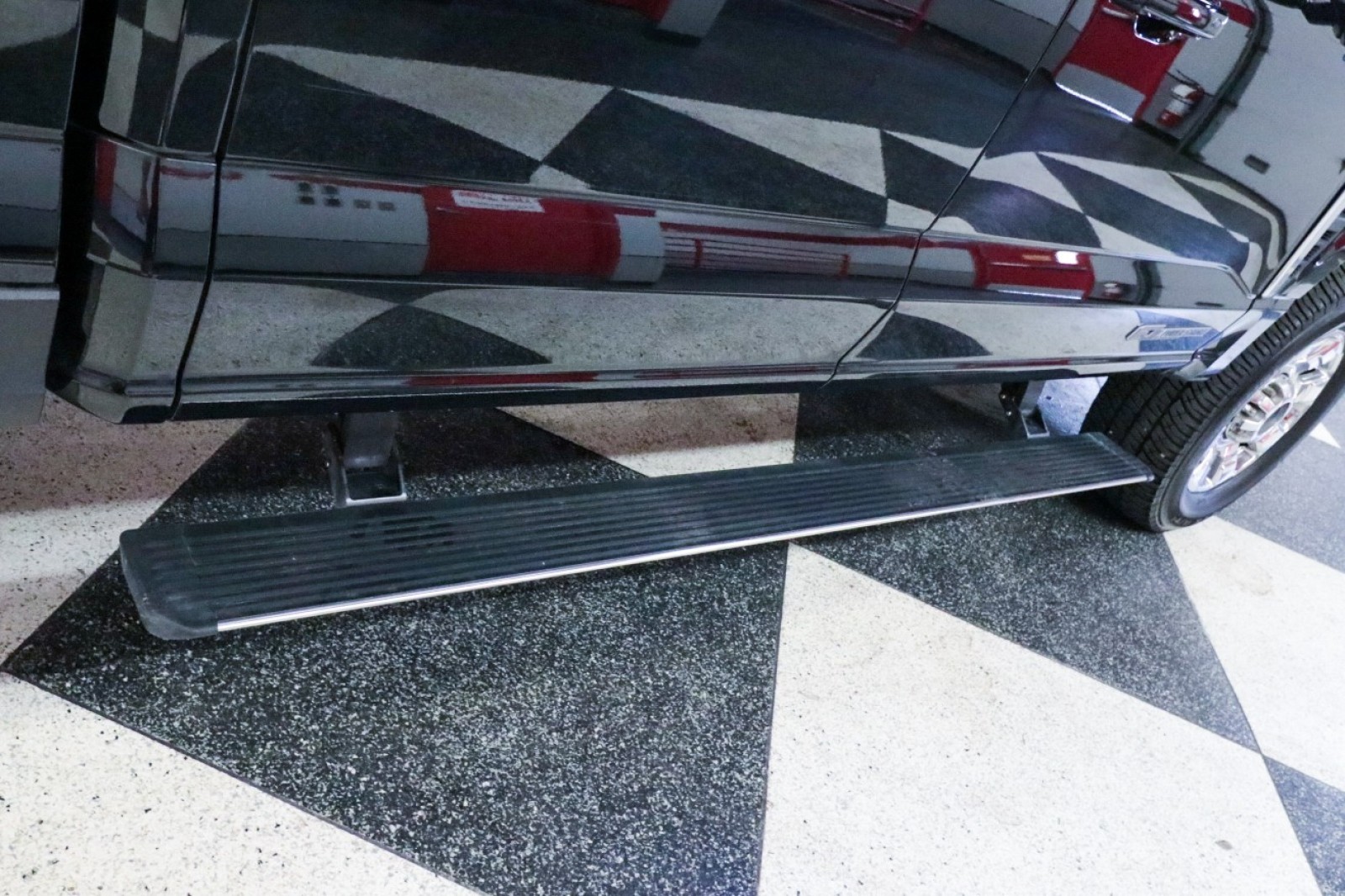 Used Car 2023 Ford Super Duty F-250 Srw  Lariat For Sale Under $80,000 In Austin, Texas