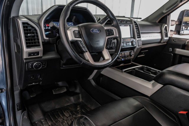 2019 Ford F-350 Lariat 16