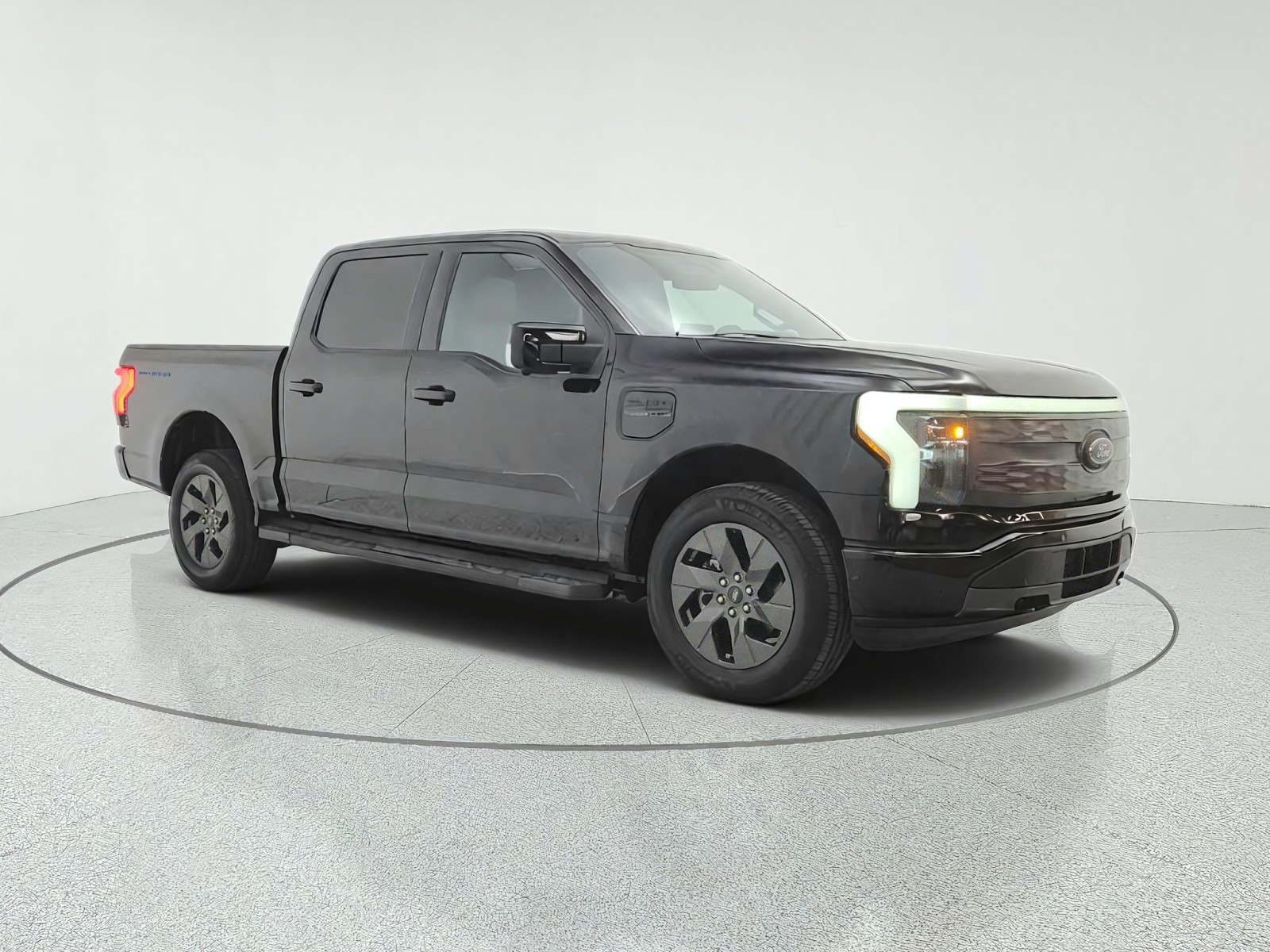Used 2022 Agate Black Metallic Ford LARIAT image 3