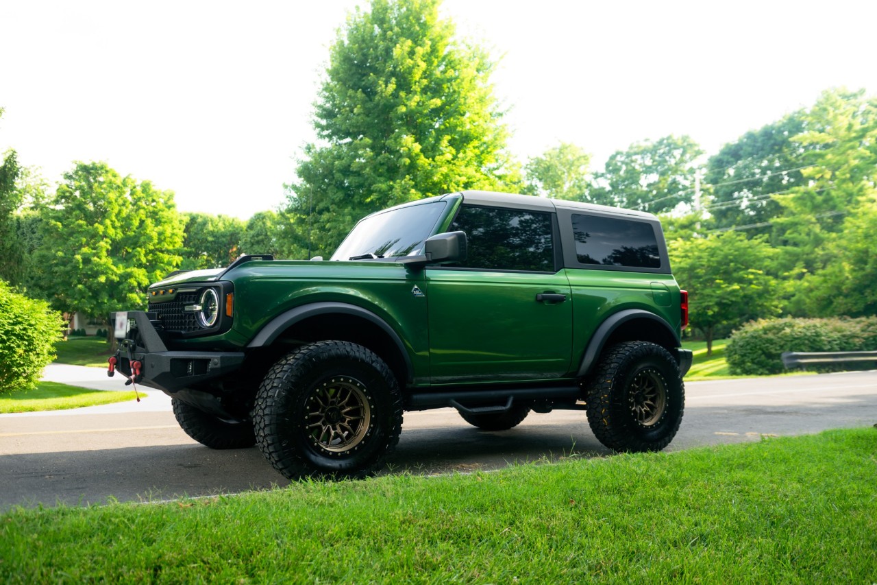 View vehicle photo 3
