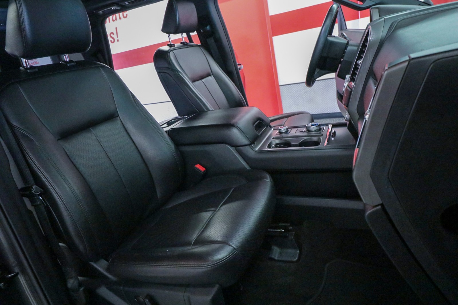 Used Car 2021 Ford Expedition  Xlt For Sale Under $40,000 In Austin, Texas