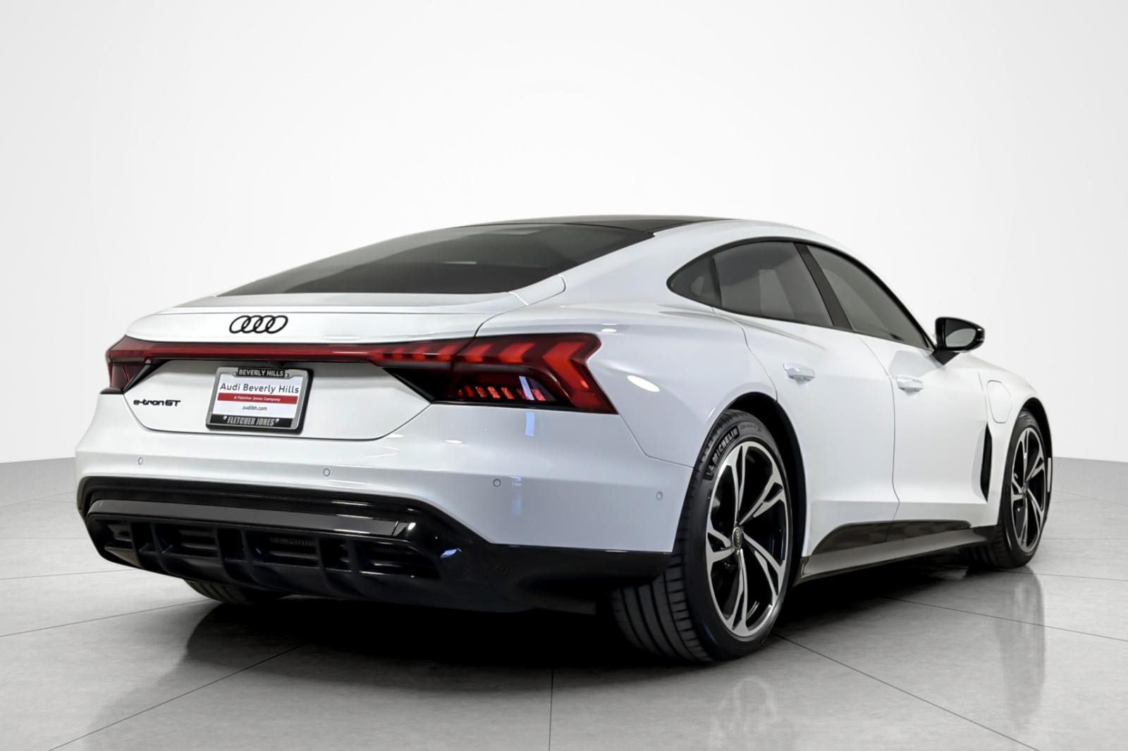 Used 2024 Ibis White Audi Prestige quattro image 5