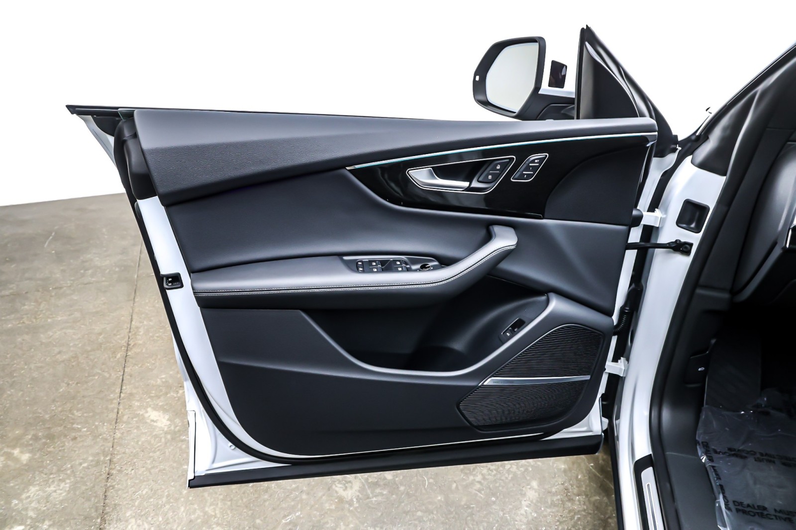 Used 2024 Glacier White Metallic Audi Premium Plus 55 TFSI quattro image 22