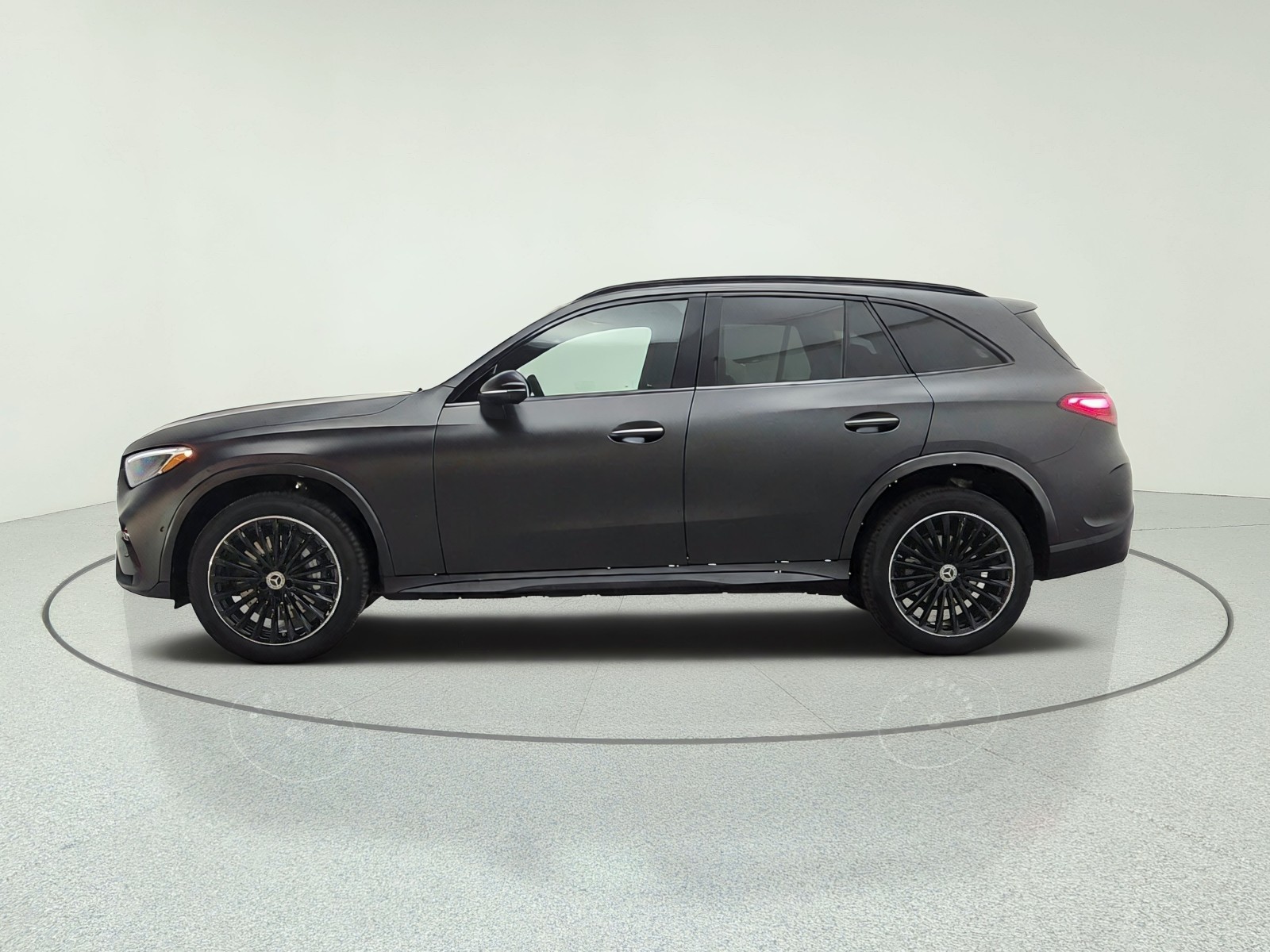 New 2027 MANUFAKTUR Graphite Grey Magno Mercedes-Benz GLC 300 SUV image 8