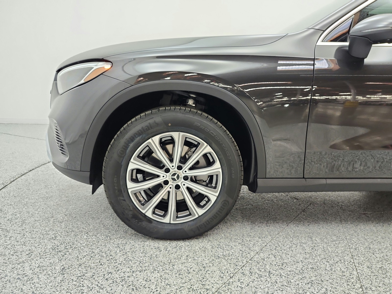 New 2027 Graphite Grey Metallic Mercedes-Benz GLC 300 4MATIC® SUV image 15