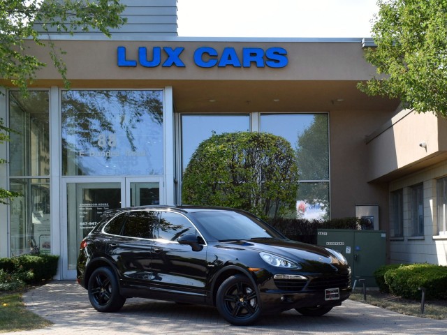 2012 Porsche Cayenne Navi Leather Moonroof Carbon Fiber Interior Pkg. Bi Xenon Bose Front Cooled Seats Park Assist 1