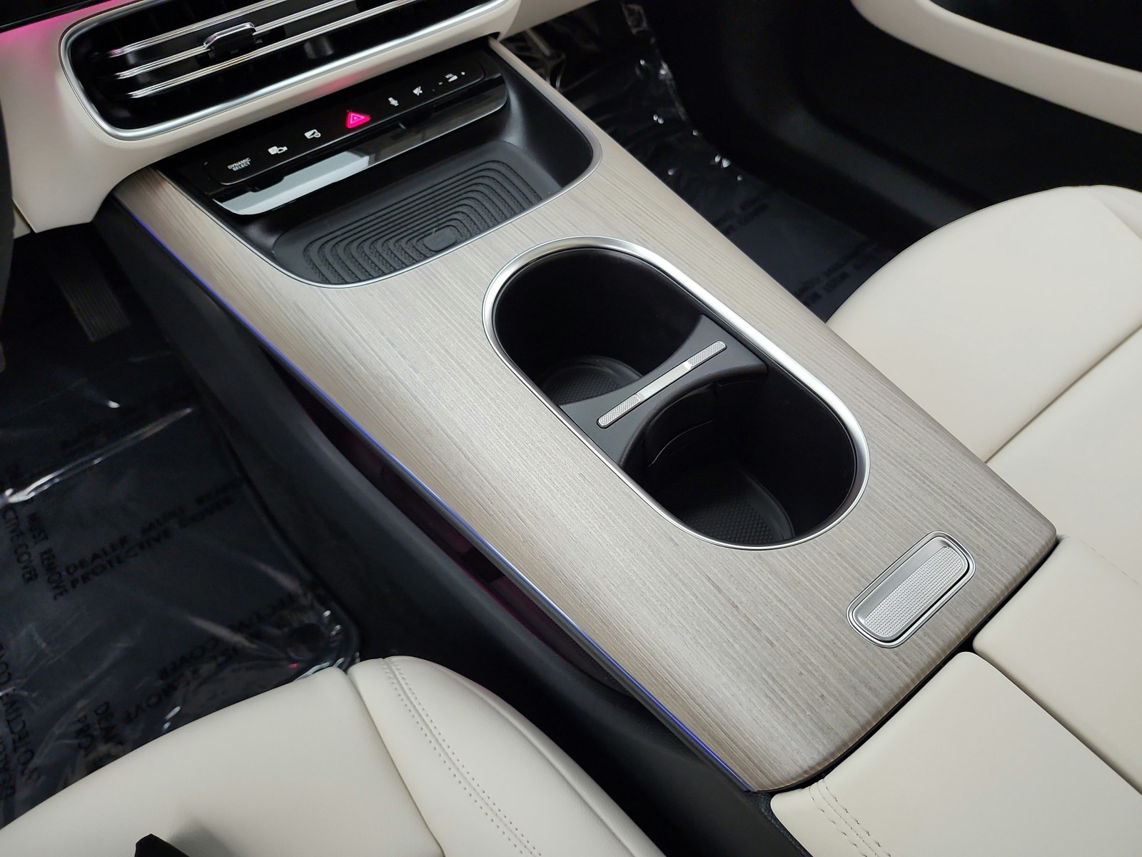 New 2027 MANUFAKTUR Alpine Grey Mercedes-Benz CLA 220 Hybrid FWD image 9