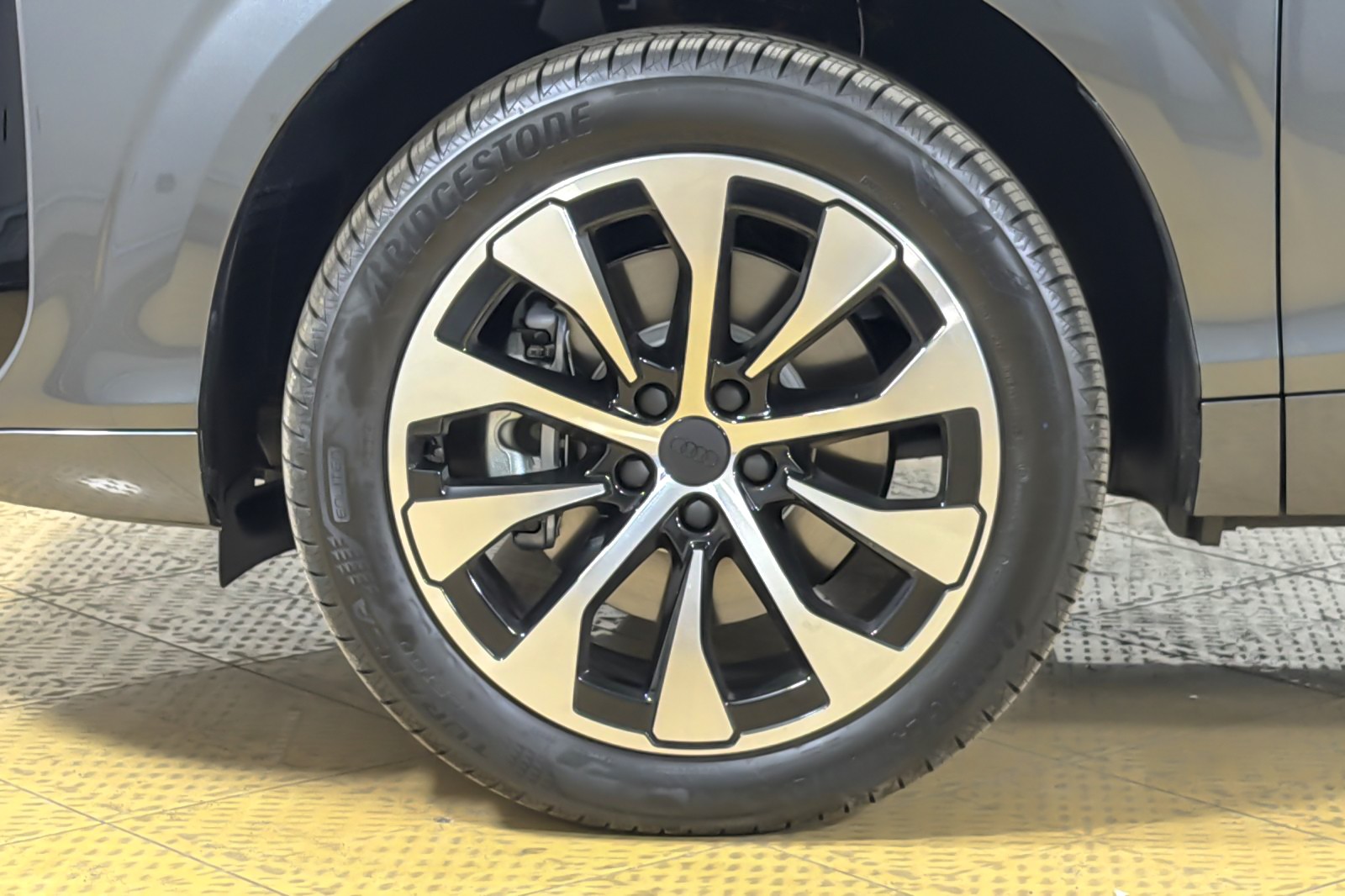 New 2026 Daytona Gray Pearl Effect Audi S line quattro image 26