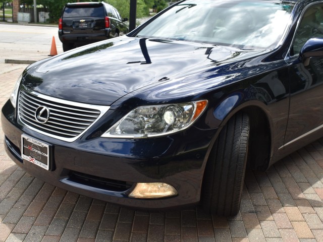 2008 Lexus LS 460 One Owner Navi Mark Levinson Pkg. Intuitive Park Assist Comfort Pkg. Heated Seats MSRP $70,554 8