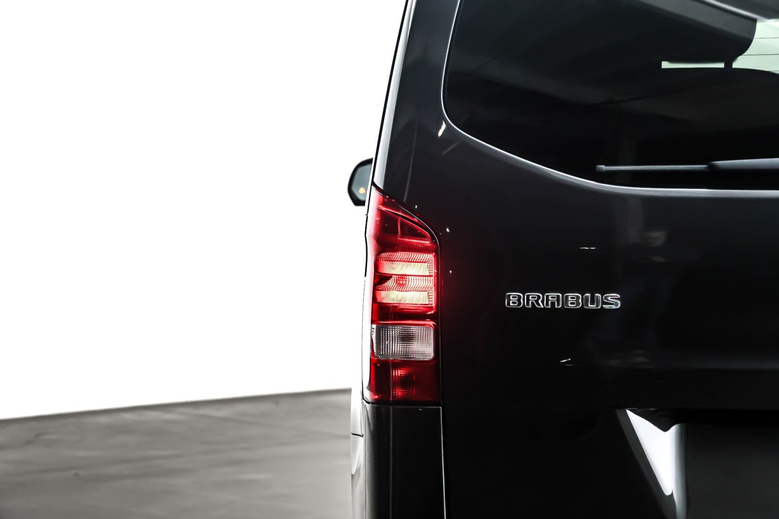 Used 2023 Graphite Grey Metallic Mercedes-Benz Standard Roof 126 Wheelbase image 15