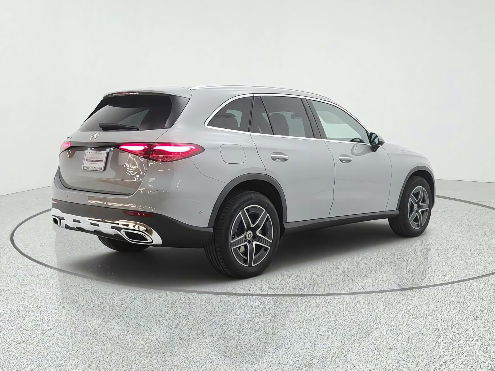 New 2027 MANUFAKTUR Alpine Grey Mercedes-Benz GLC 300 SUV image 5
