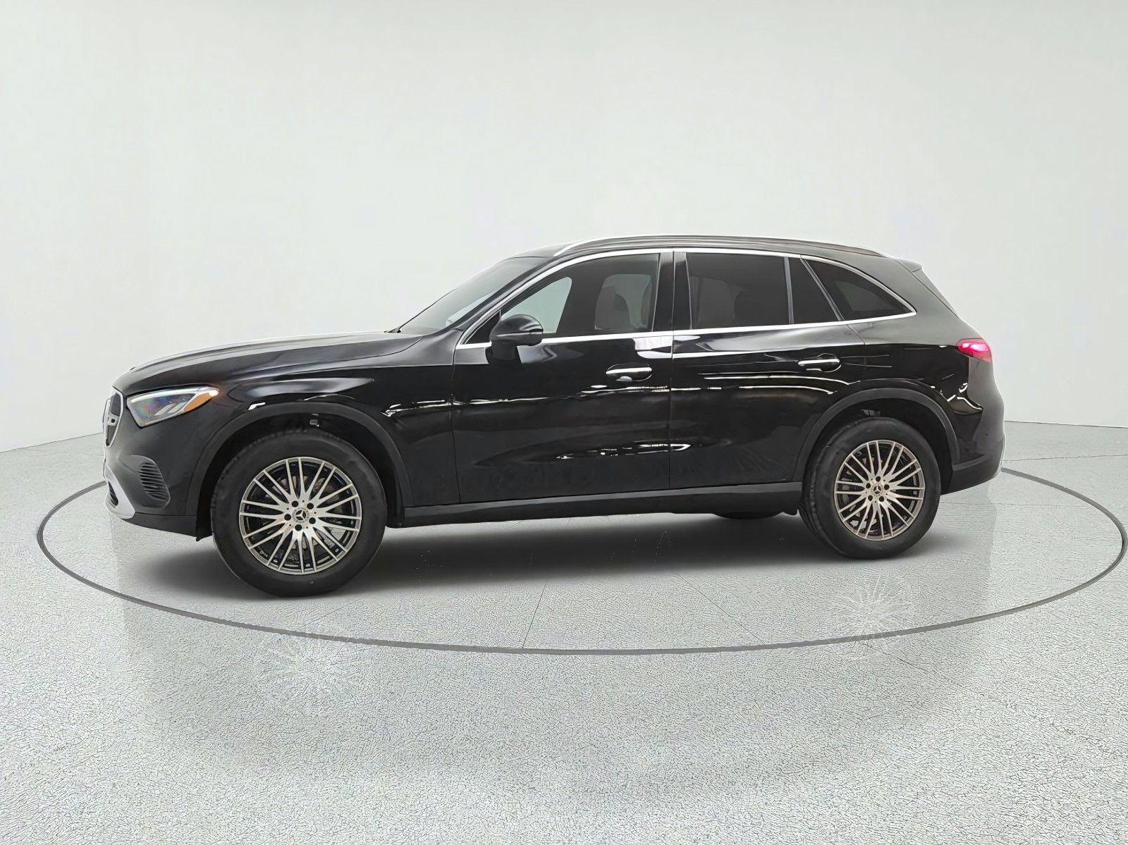 New 2027 Black Mercedes-Benz GLC 300 SUV image 8