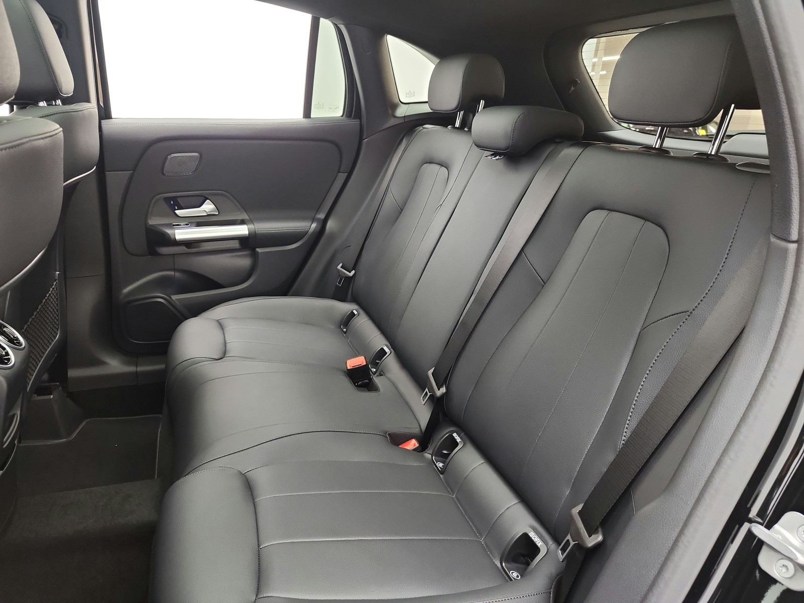 New 2026 Night Black Mercedes-Benz GLA 250 SUV image 11