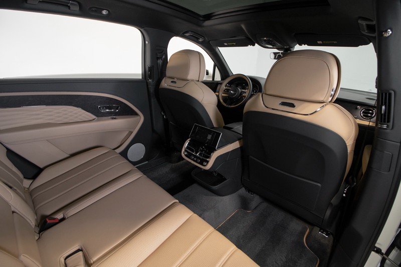 2024 Bentley Bentayga EWB Bentayga EWB Azure ($281,000 MSRP) *1-OWNER* in , 