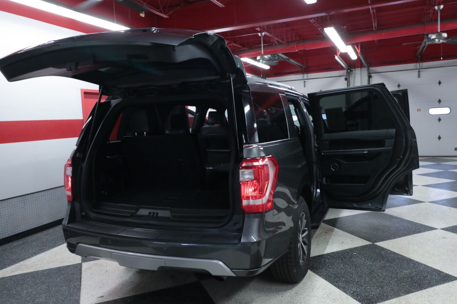 Used Car 2020 Ford Expedition  Xlt For Sale Under $30,000 In Austin, Texas