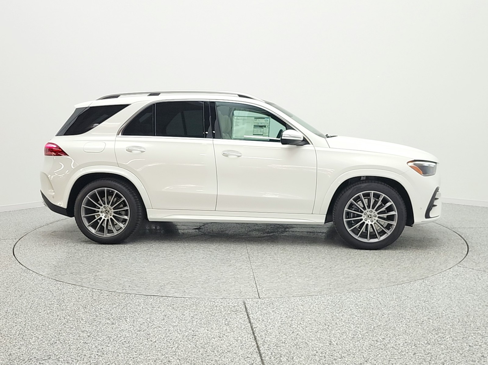 New 2026 Polar White Mercedes-Benz GLE 450 image 4