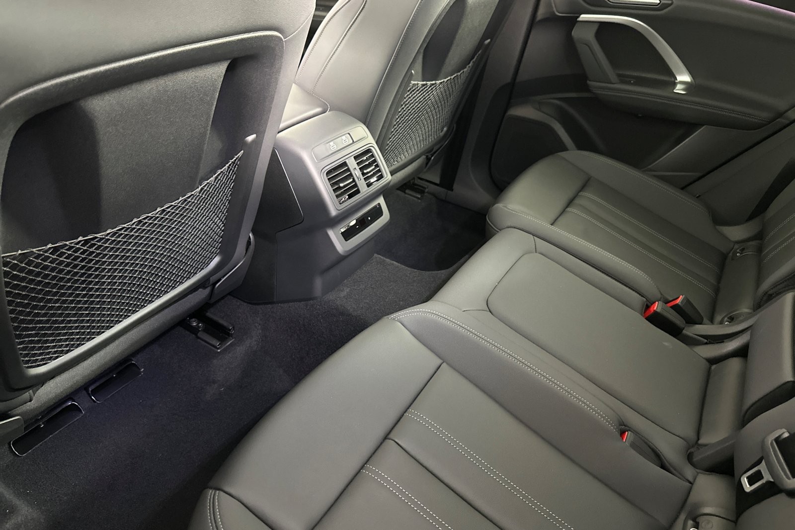 New 2025 Mythos Black Metallic Audi Premium Plus 2.0 TFSI quattro image 11