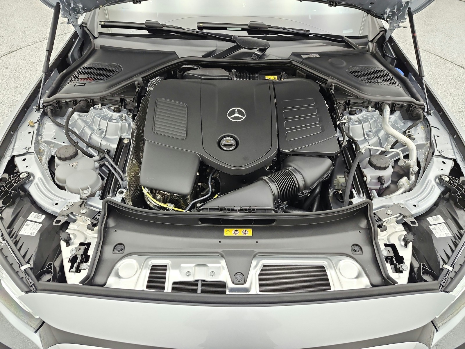New 2027 Cirrus Silver Metallic Mercedes-Benz E 350 RWD Sedan image 12