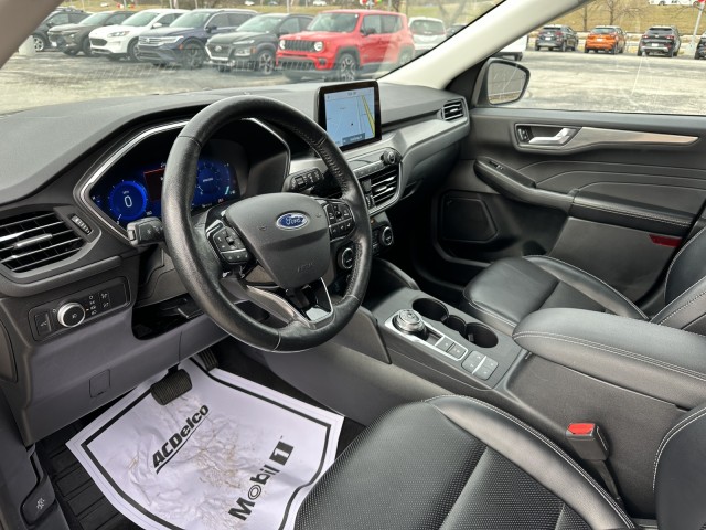 2021 Ford Escape Titanium 11