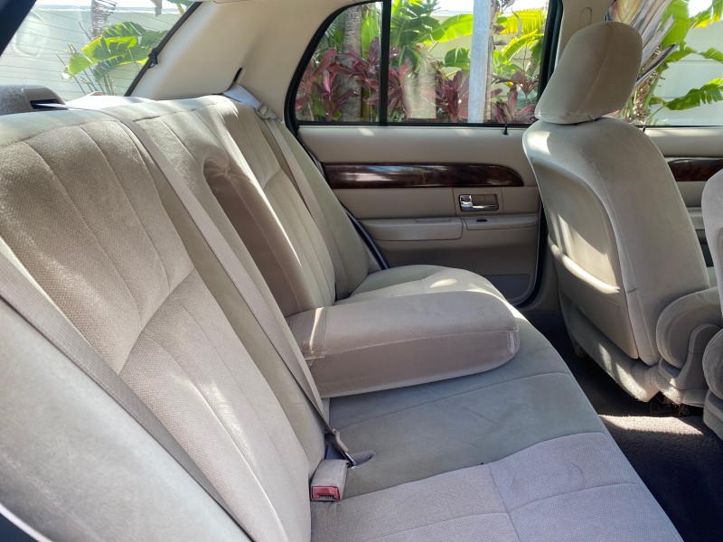 2005 Mercury Grand Marquis GS LOW MILES 49,348 in , 