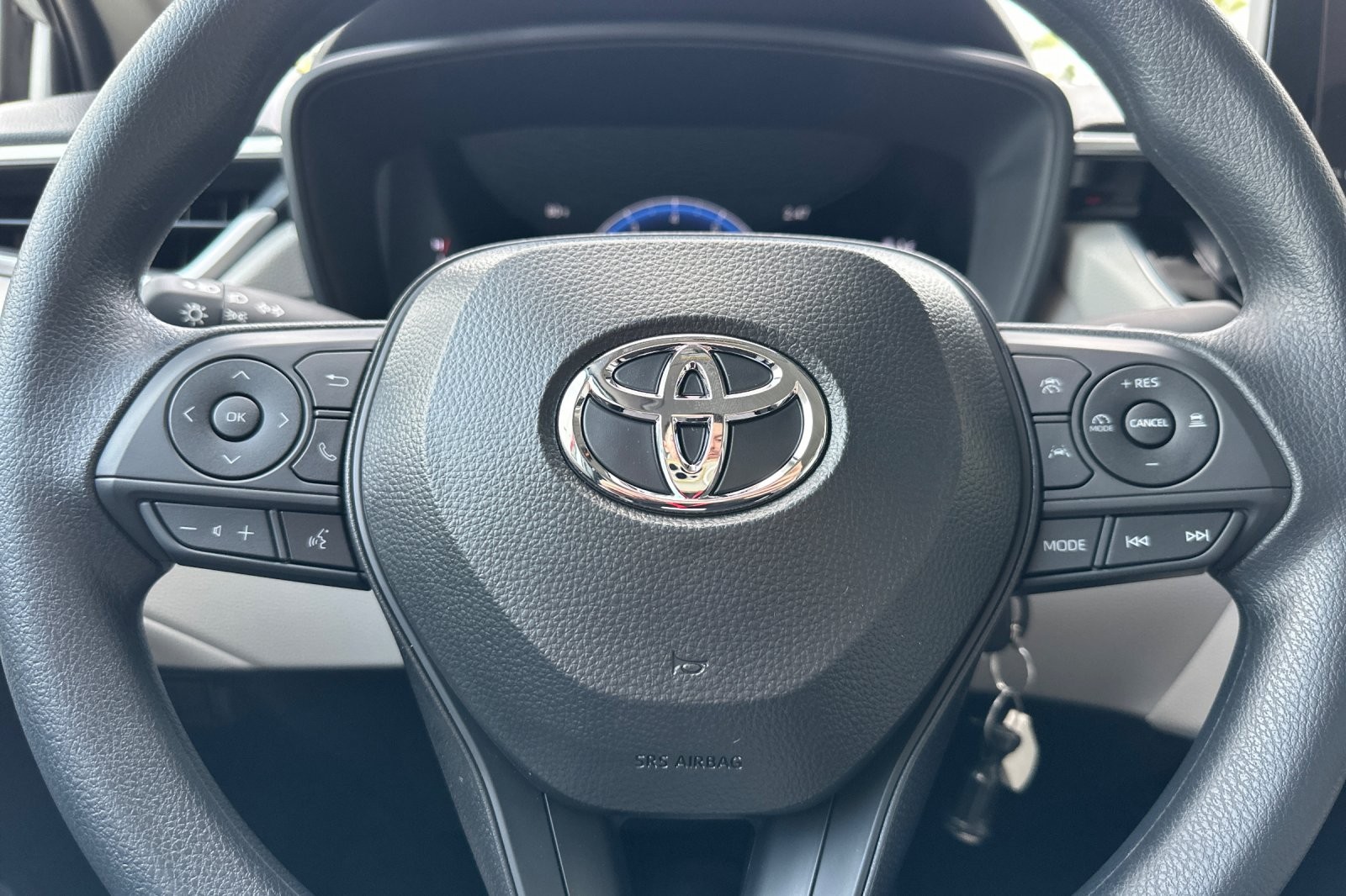 2026 Toyota Corolla Cross L photo 21