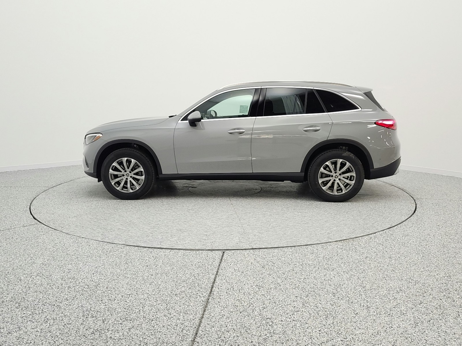New 2026 MANUFAKTUR Alpine Grey Mercedes-Benz GLC 300 image 8