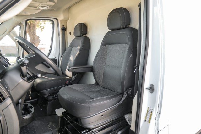 2021 Ram ProMaster Cargo Van  3