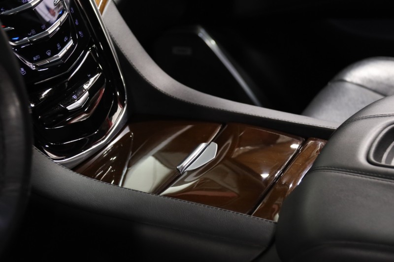 2020 Cadillac Escalade ESV 4dr Suv in , 