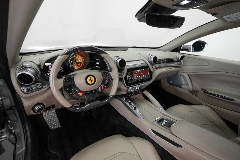 2019 Ferrari GTC4Lusso T *PANORAMIC GLASS ROOF* *PASSENGER DISPLAY* *BIG OPTION LIST* in , 