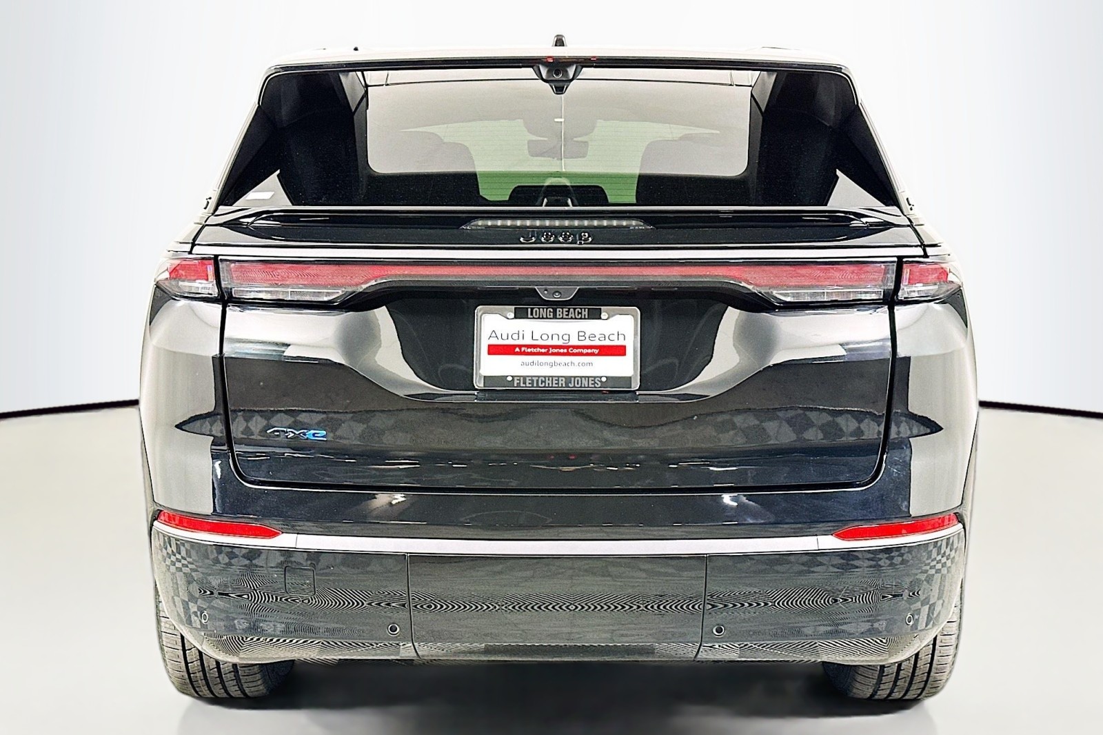 Used 2024 Diamond Black Crystal Pearlcoat Jeep Launch Edition image 3