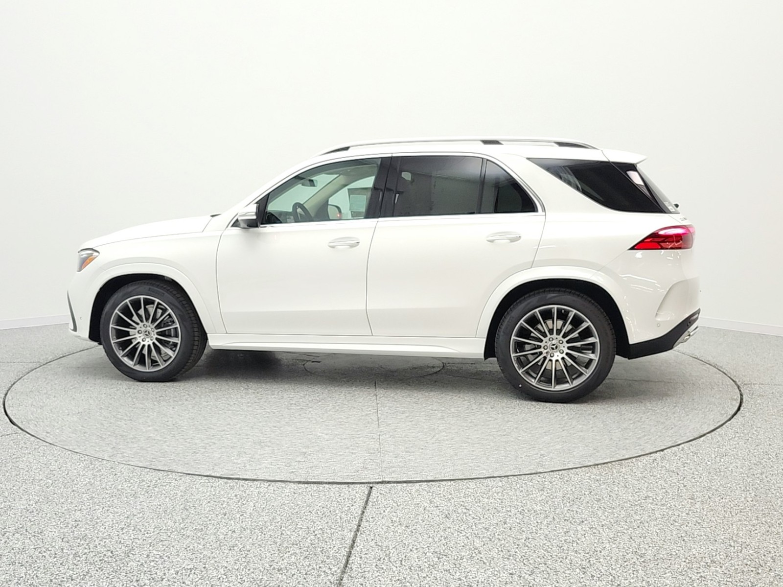 New 2026 Polar White Mercedes-Benz GLE 350 image 8