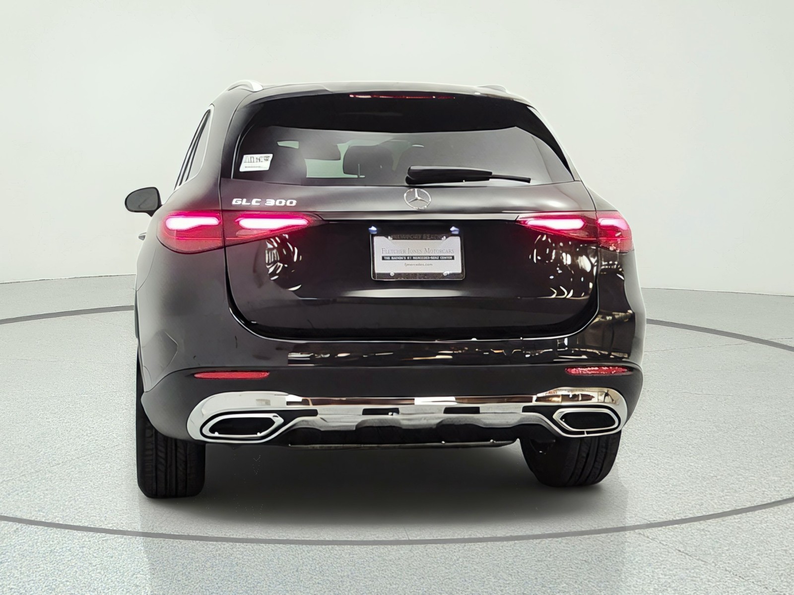 New 2027 Graphite Grey Metallic Mercedes-Benz GLC 300 SUV image 6