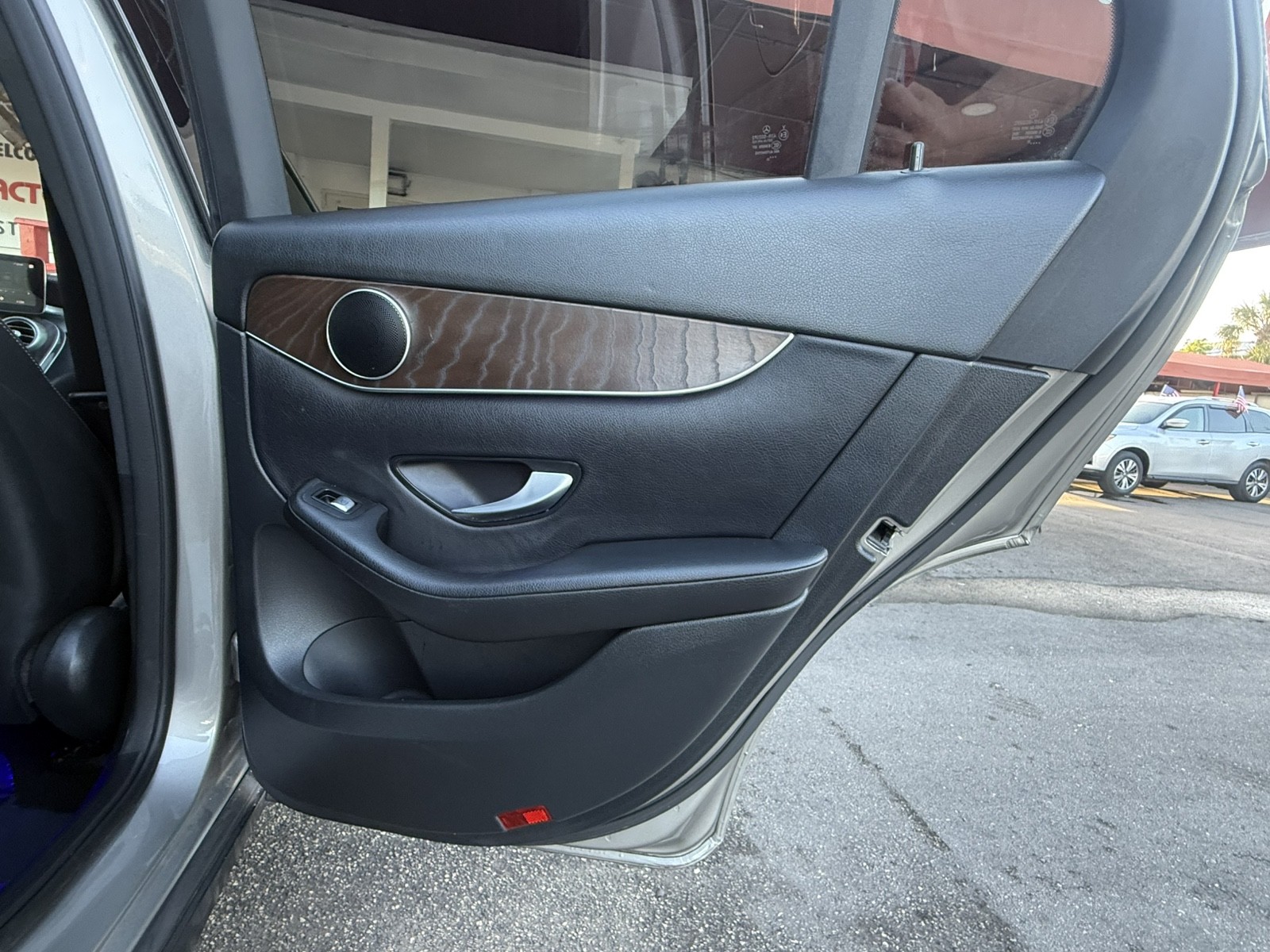 2021 Mercedes-Benz GLC-Class - $18,277
