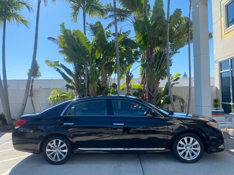 2011 Toyota Avalon Limited LOW MILES 80,879 in ,