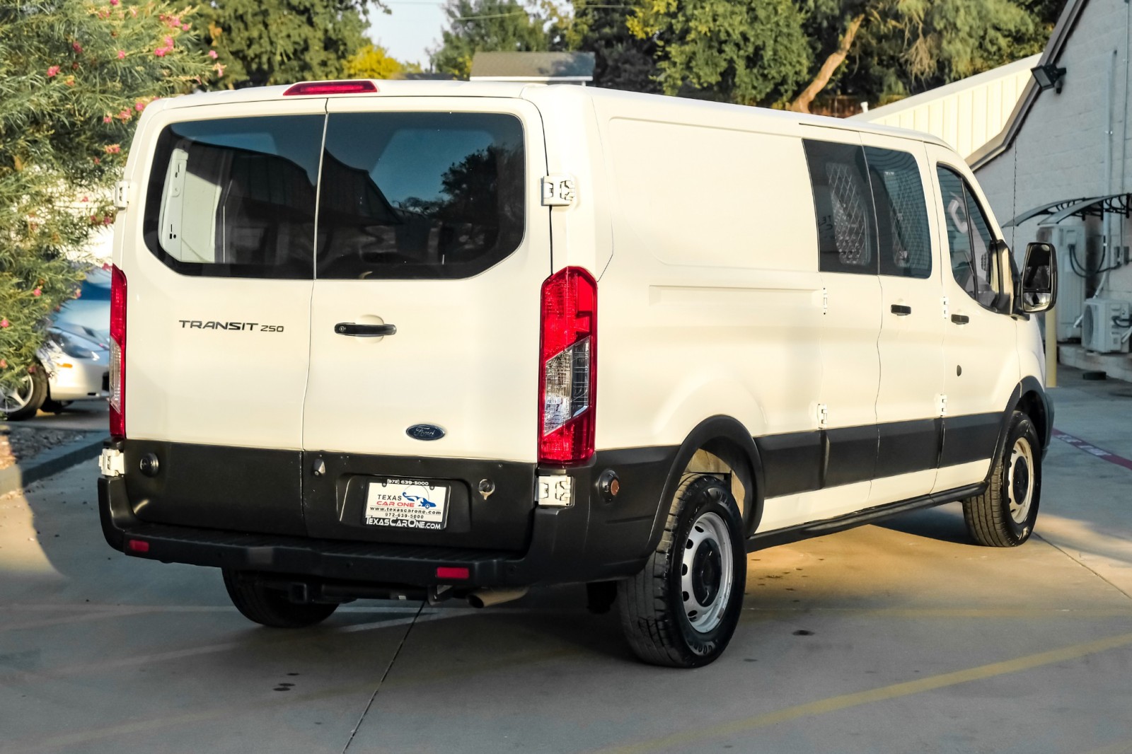 2019 Ford Transit 250 CARGO VAN LOW ROOF VINYL SEATS REAR CAMERA REA 6