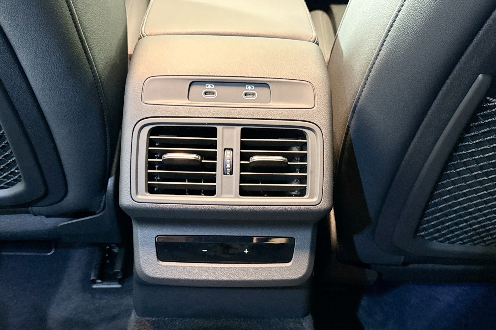 New 2025 Glacier White Metallic Audi Premium Plus 2.0 TFSI quattro image 22