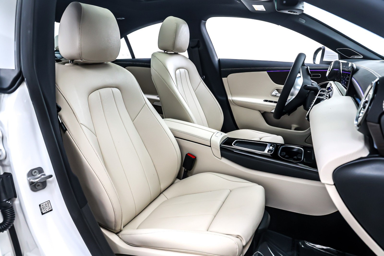 New 2026 Polar White Mercedes-Benz CLA 250 image 7