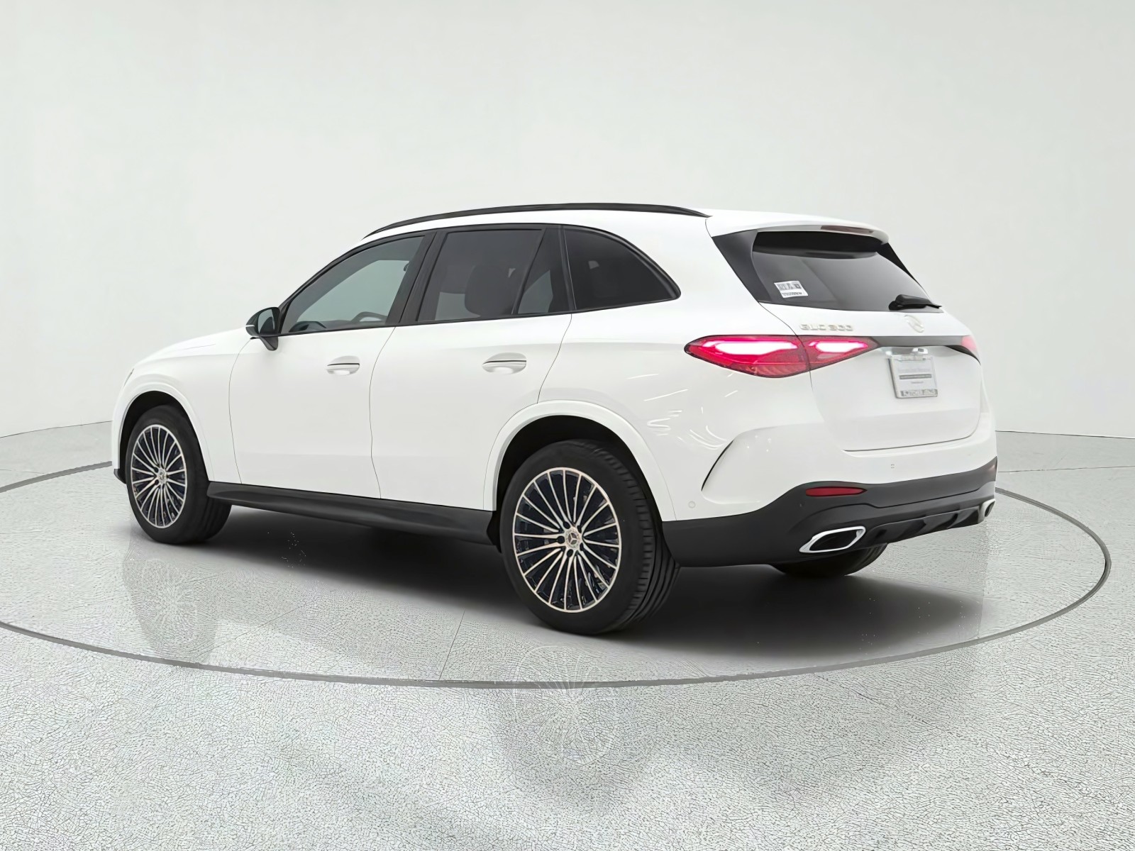 New 2027 Polar White Mercedes-Benz GLC 300 SUV image 7