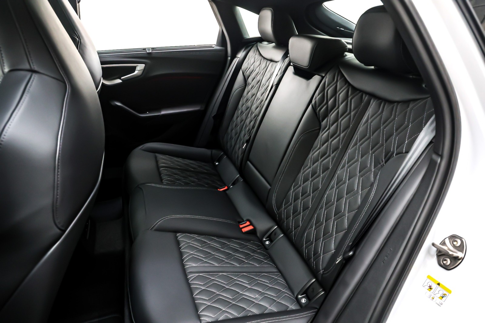 New 2025 Glacier White Metallic Audi Premium Plus 3.0 TFSI quattro image 8