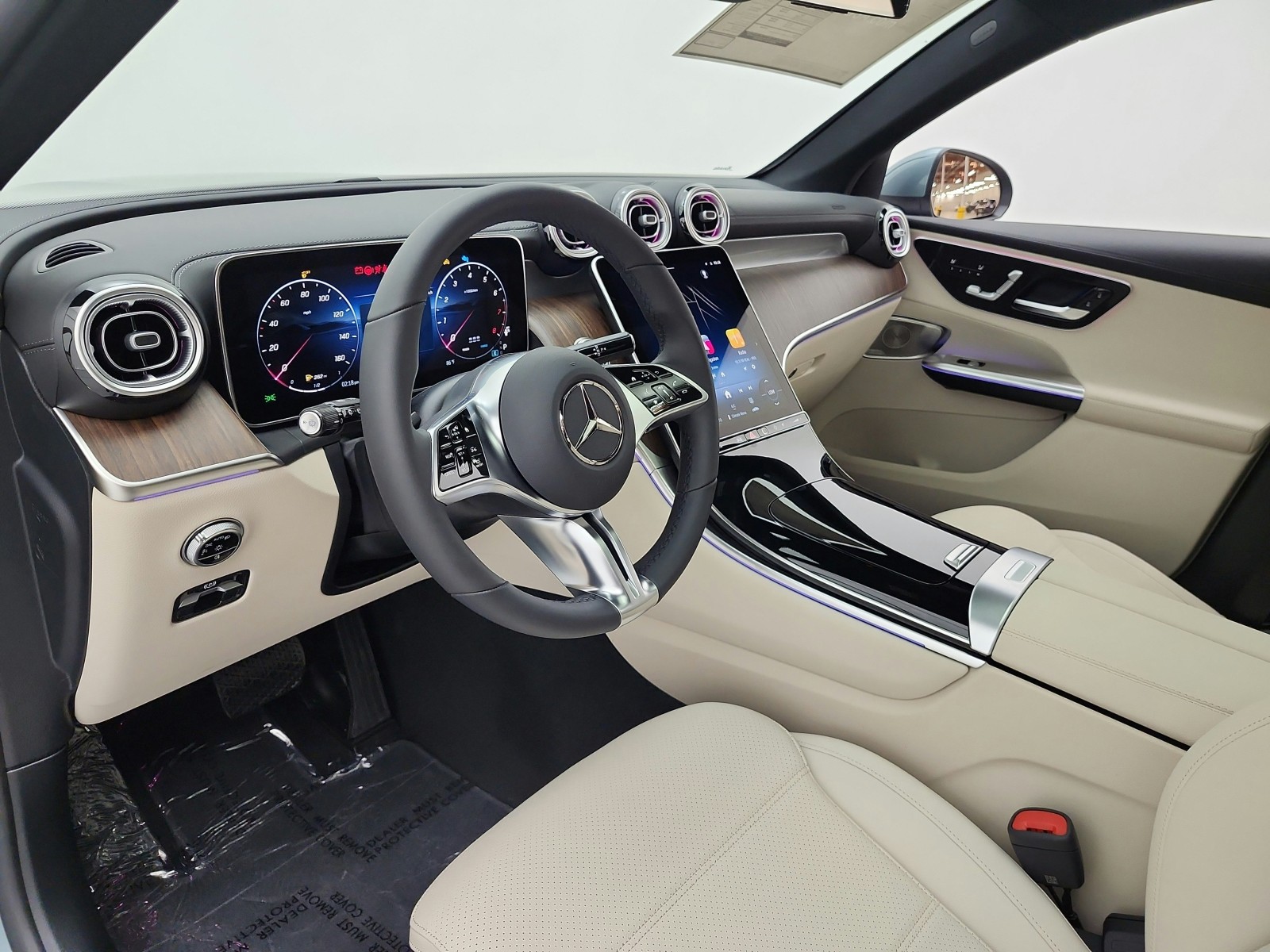 New 2027 Verde Silver Metallic Mercedes-Benz GLC 300 SUV image 10