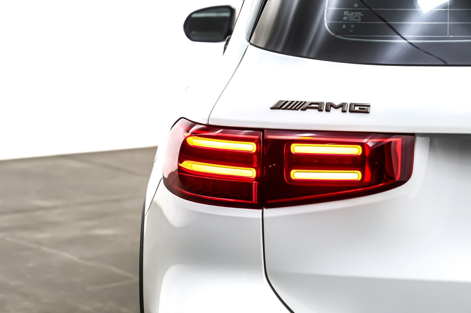 Used 2025 Polar White Mercedes-Benz AMG® GLB 35 4MATIC SUV image 16