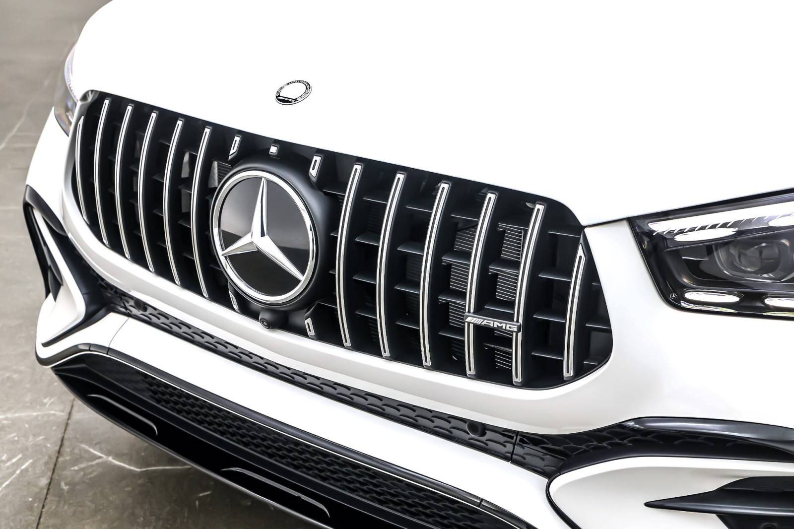 New 2026 Polar White Mercedes-Benz AMG® GLE 53 image 13