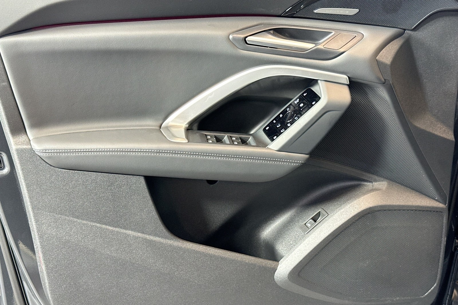 New 2025 Tambora Gray Metallic Audi Premium Plus 2.0 TFSI quattro image 15