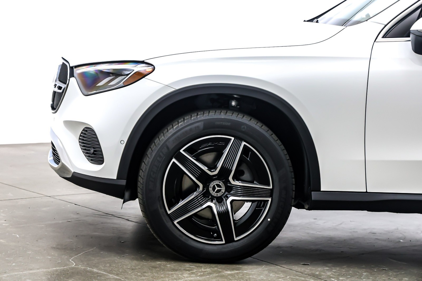 New 2026 Polar White Mercedes-Benz GLC 300 image 10