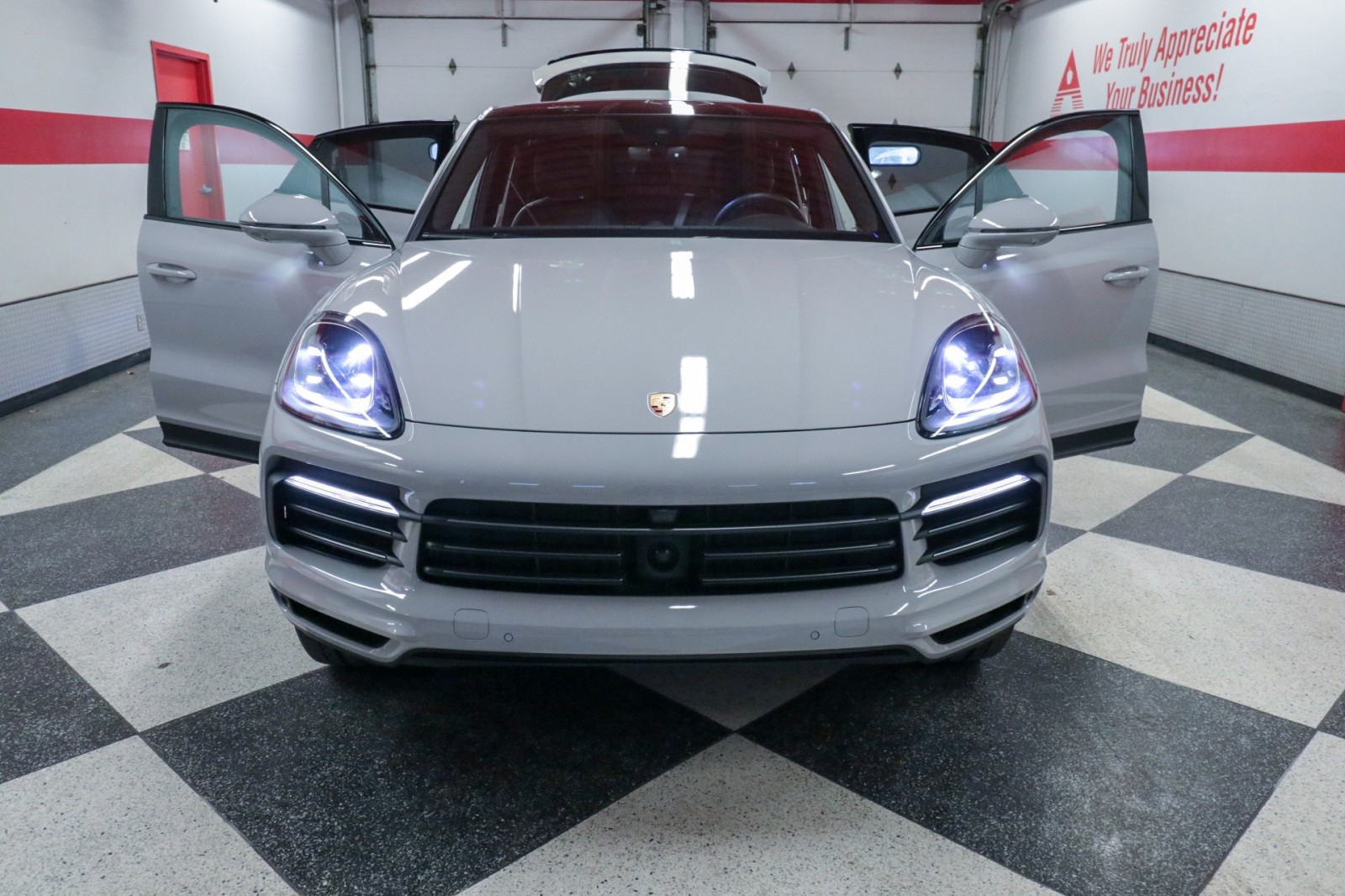 Used Car 2023 Porsche Cayenne  Platinum Edition For Sale Under $60,000 In Austin, Texas