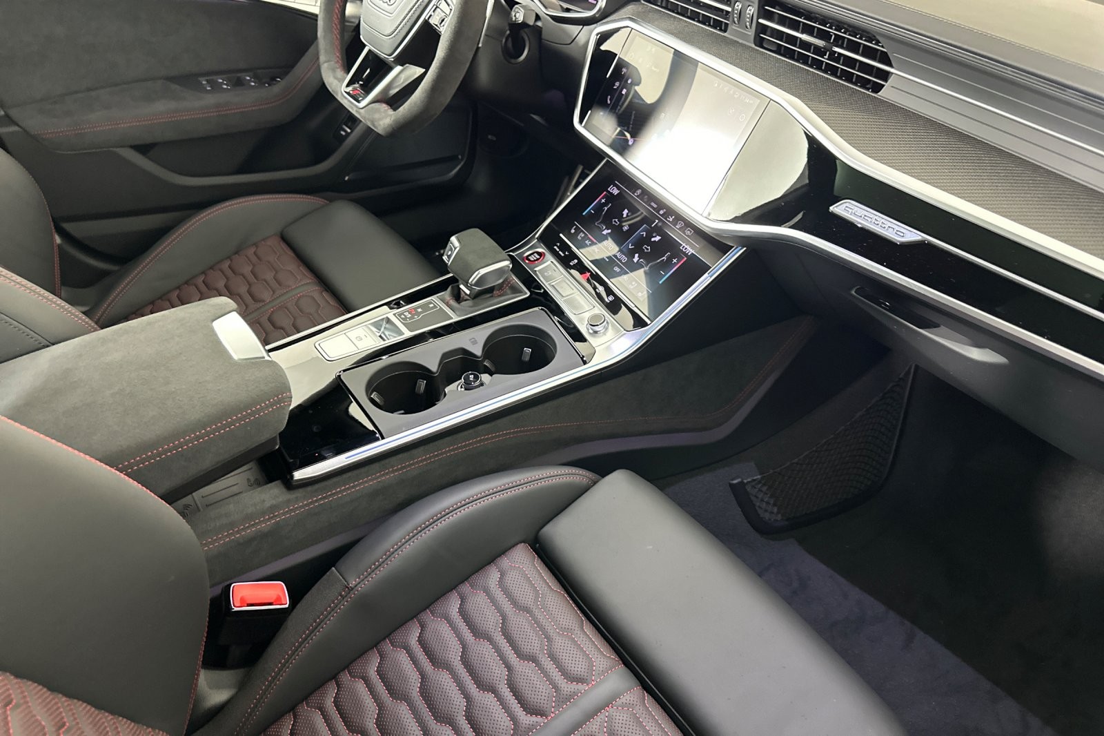 New 2026 Nardo Gray Audi performance 4.0 TFSI quattro image 14