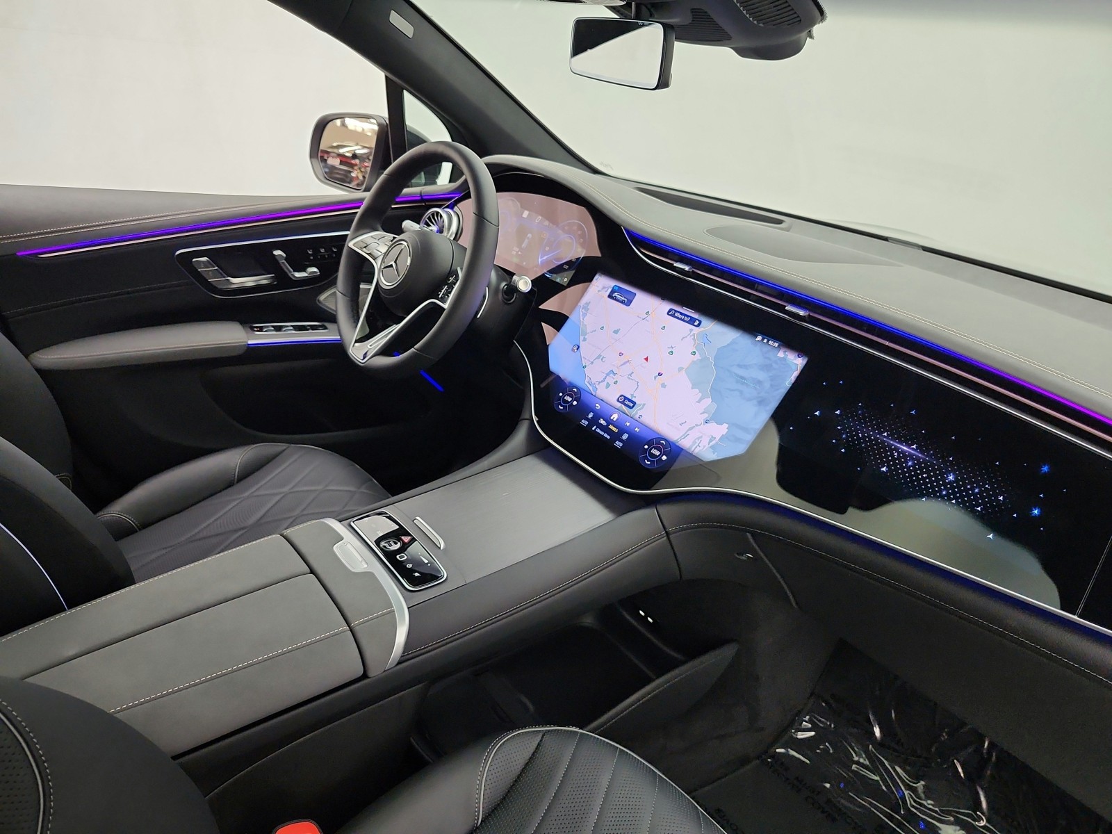 New 2026 Black Mercedes-Benz EQS 400 4MATIC® SUV image 13