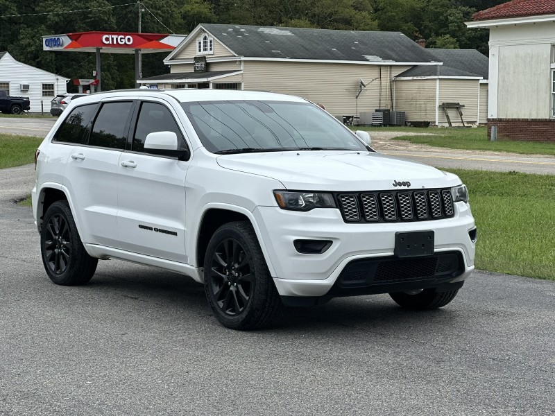 2017 Jeep Grand Cherokee Altitude in , 