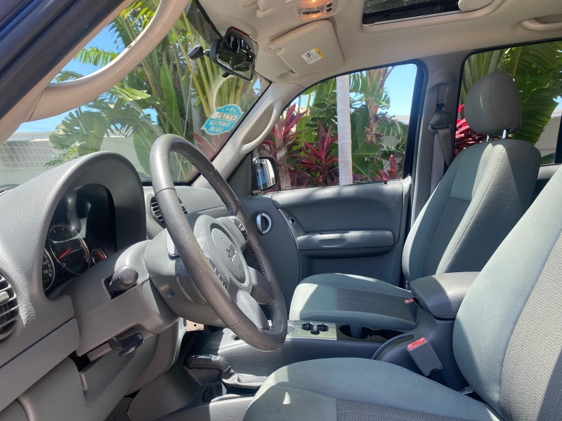 2006 Jeep Liberty 4WD Limited LOW MILES 75,410 in , 