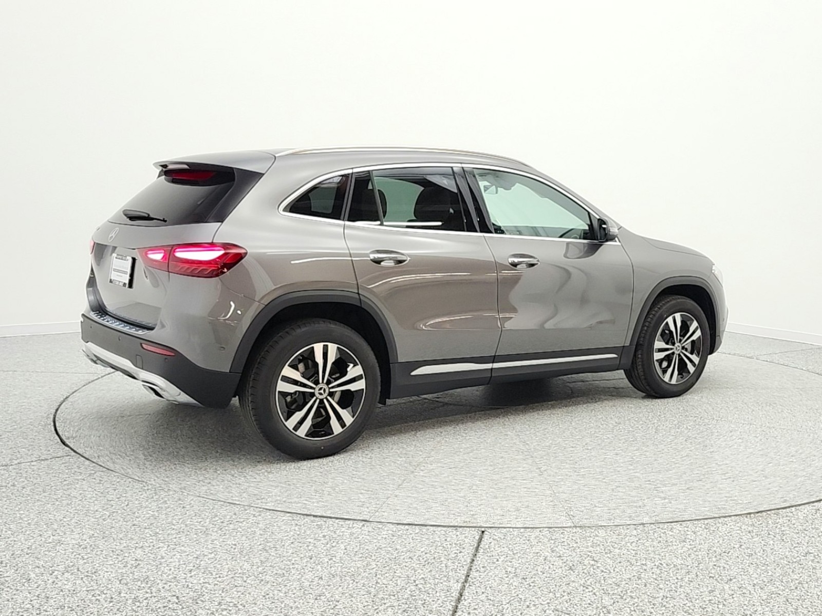 New 2026 Mountain Grey Metallic Mercedes-Benz GLA 250 image 5